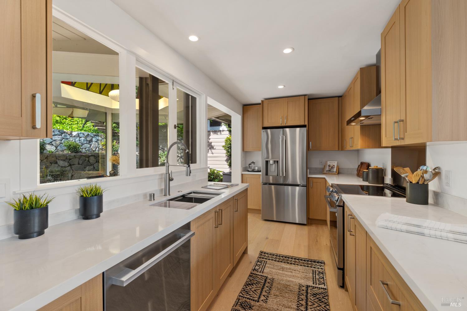 Detail Gallery Image 23 of 60 For 1 Atwood Ave, Sausalito,  CA 94965 - 4 Beds | 3 Baths