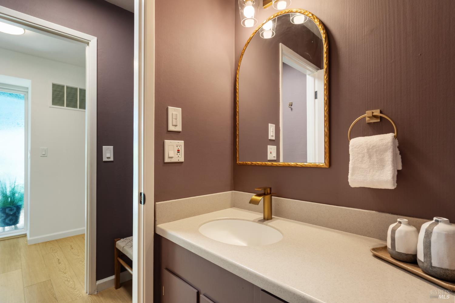 Detail Gallery Image 28 of 41 For 29 Porto Bello Dr, San Rafael,  CA 94901 - 2 Beds | 2/1 Baths