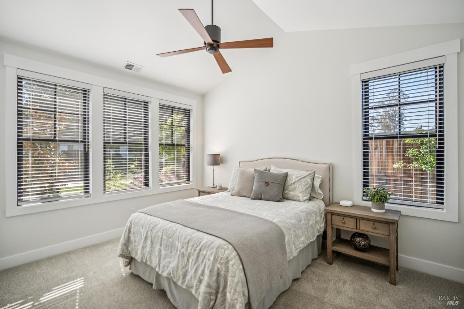 Detail Gallery Image 25 of 44 For 85 Harriet Way, Tiburon,  CA 94920 - 4 Beds | 2/1 Baths