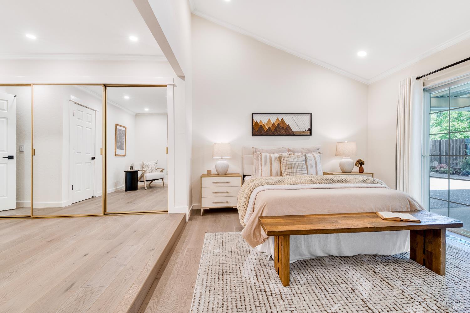 Detail Gallery Image 24 of 37 For 13 Woodland Ct, Novato,  CA 94947 - 4 Beds | 2 Baths