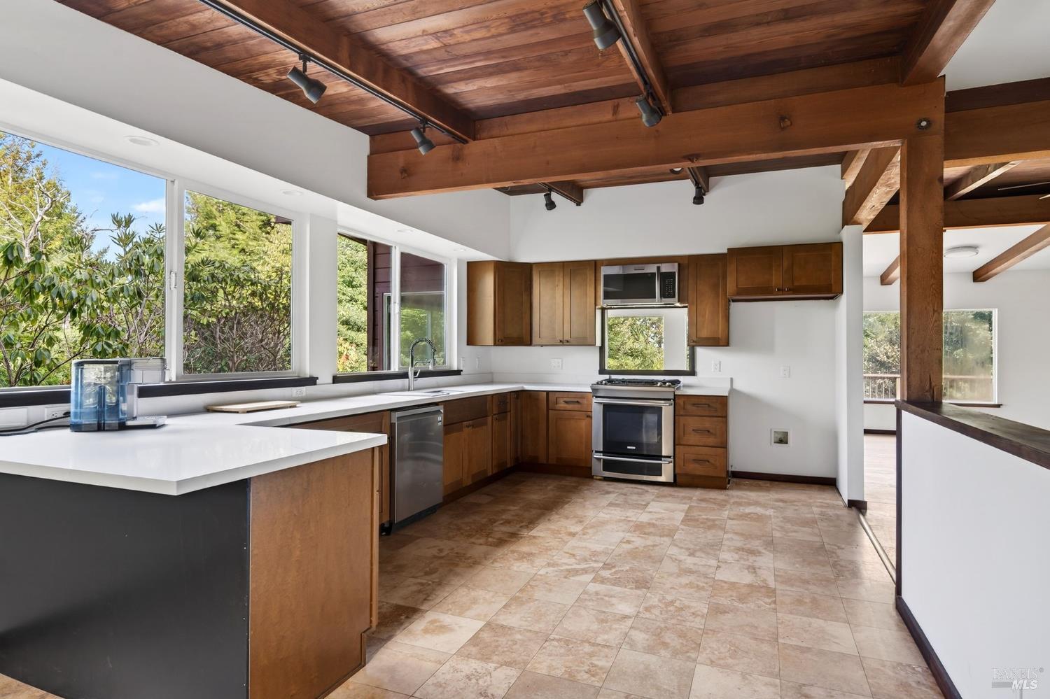 Detail Gallery Image 12 of 37 For 2900 Cameron Rd, Elk,  CA 95432 - 3 Beds | 2/1 Baths