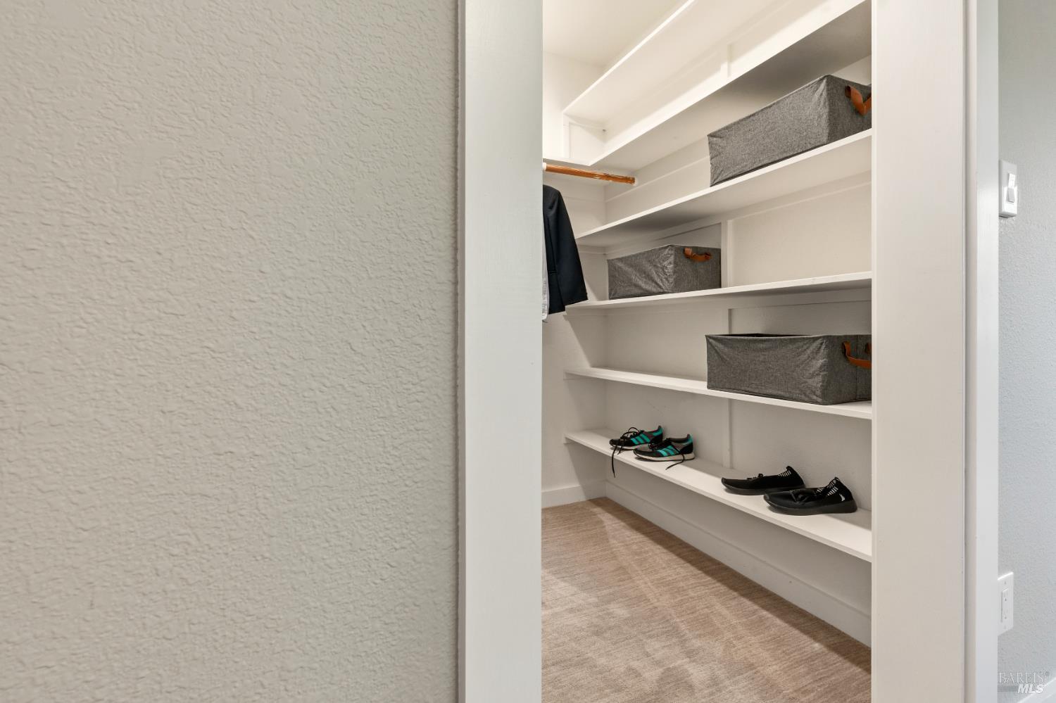 Detail Gallery Image 38 of 62 For 183 Reservoir Rd, San Rafael,  CA 94901 - 6 Beds | 6 Baths