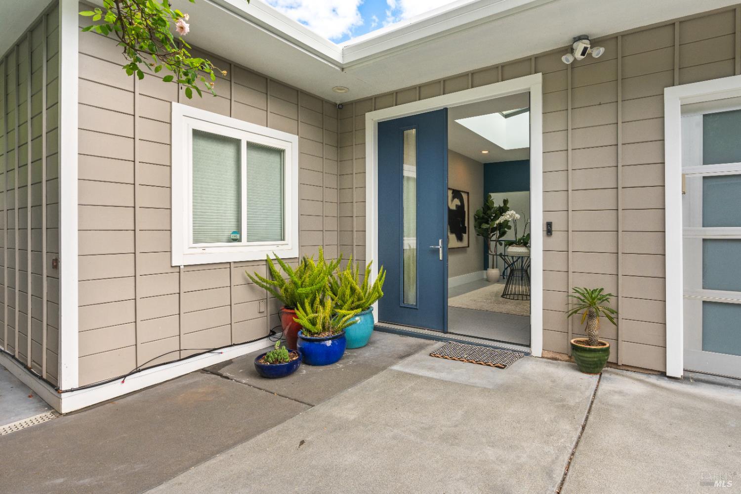 Detail Gallery Image 6 of 62 For 183 Reservoir Rd, San Rafael,  CA 94901 - 6 Beds | 6 Baths