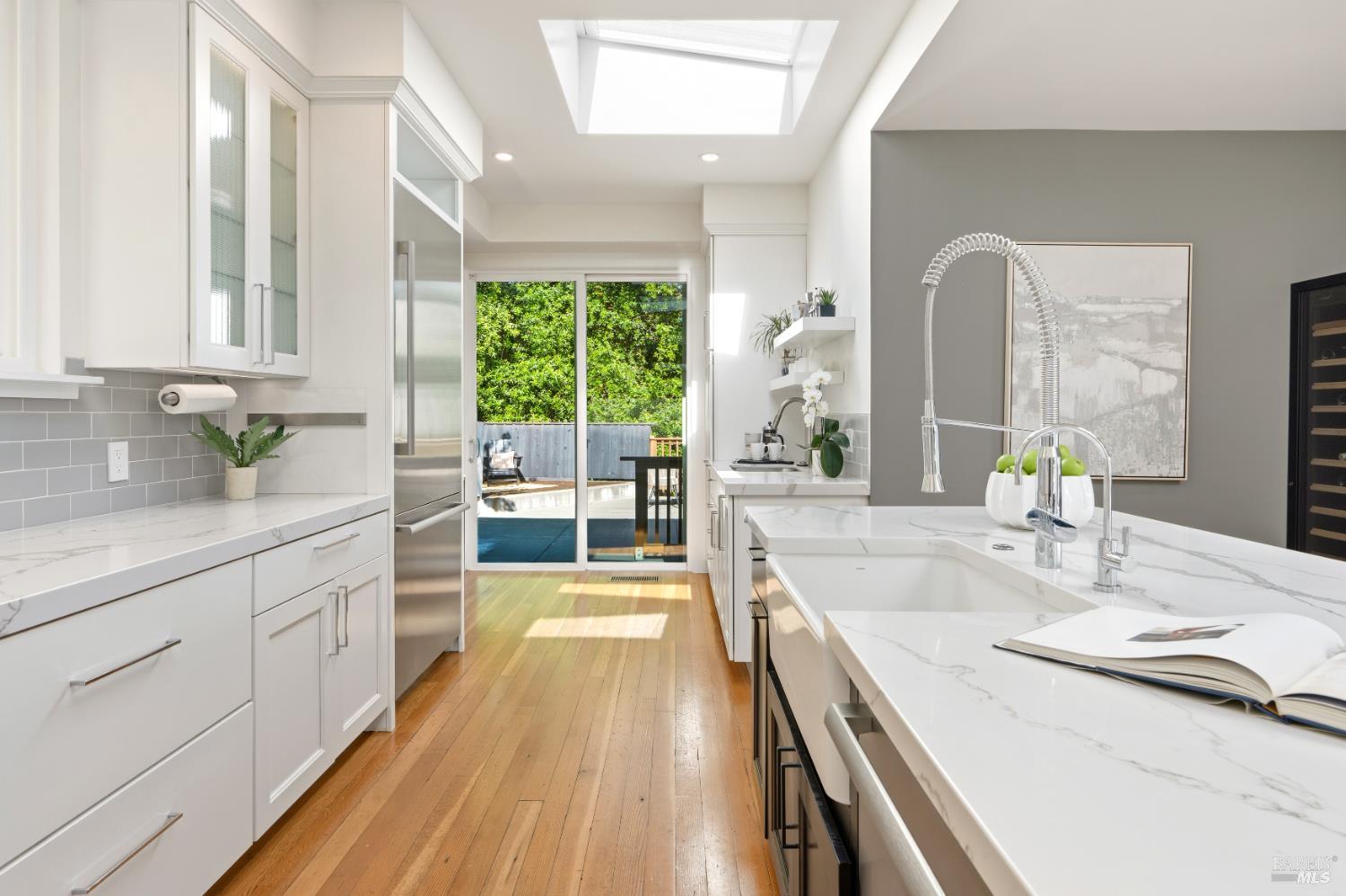 Detail Gallery Image 21 of 62 For 183 Reservoir Rd, San Rafael,  CA 94901 - 6 Beds | 6 Baths