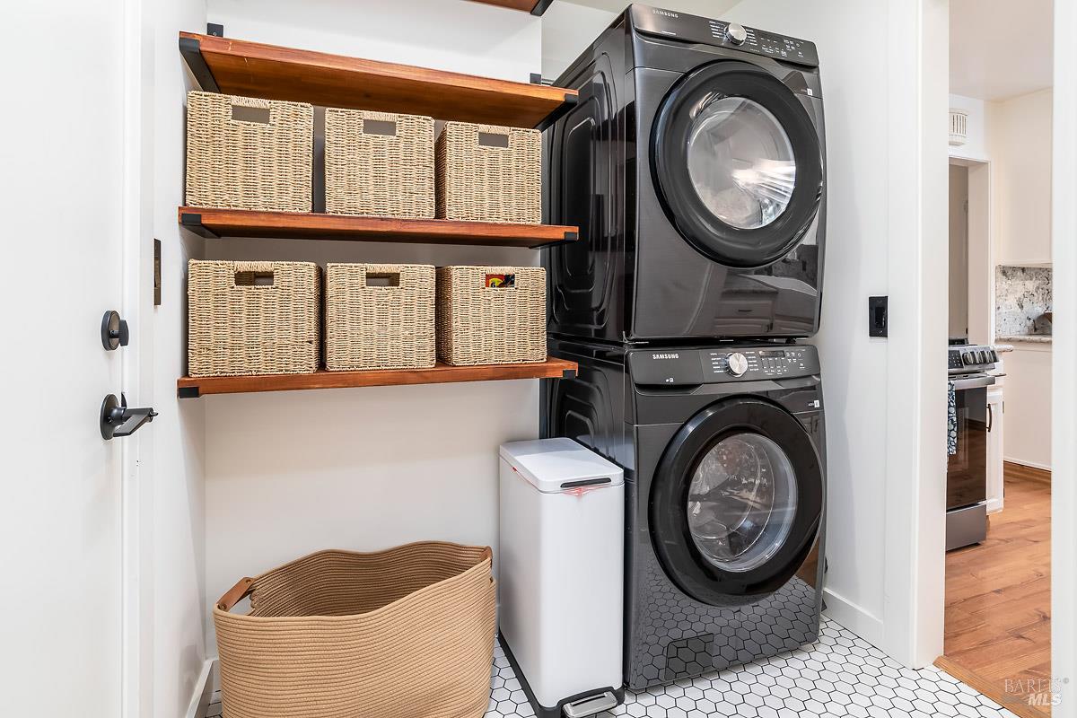 Detail Gallery Image 17 of 36 For 406 Corrillo Dr, San Rafael,  CA 94903 - 3 Beds | 2 Baths