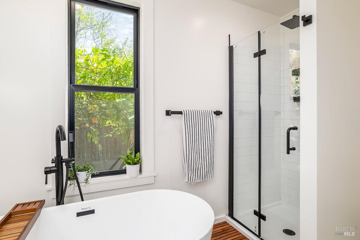 Detail Gallery Image 20 of 36 For 406 Corrillo Dr, San Rafael,  CA 94903 - 3 Beds | 2 Baths