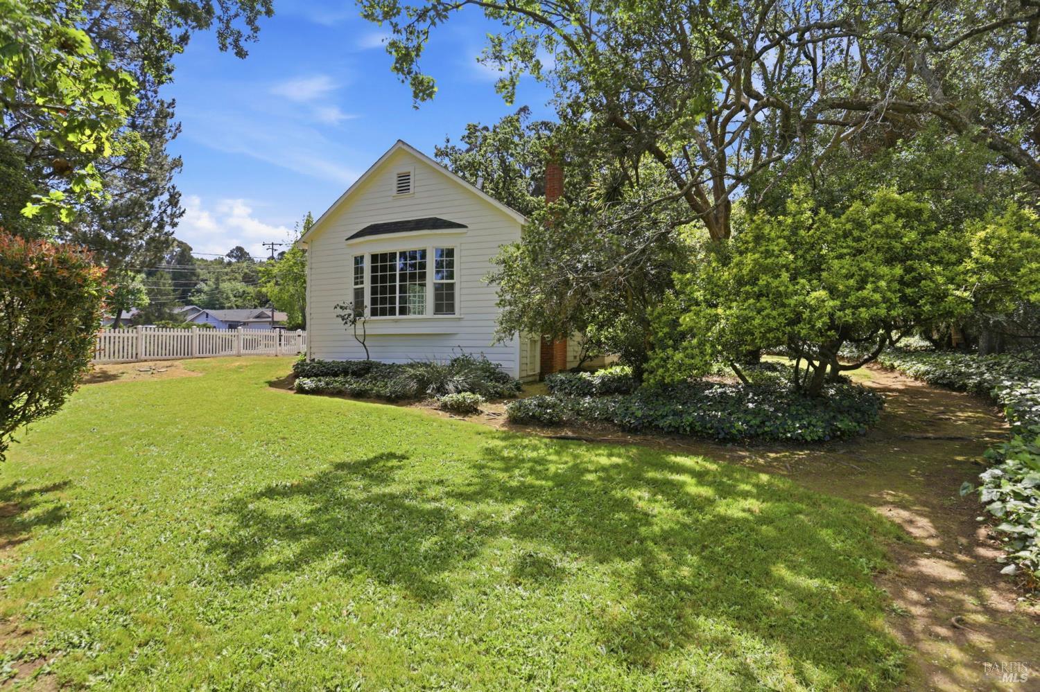 Detail Gallery Image 27 of 27 For 8 Lawrence Dr, Novato,  CA 94945 - 2 Beds | 1 Baths