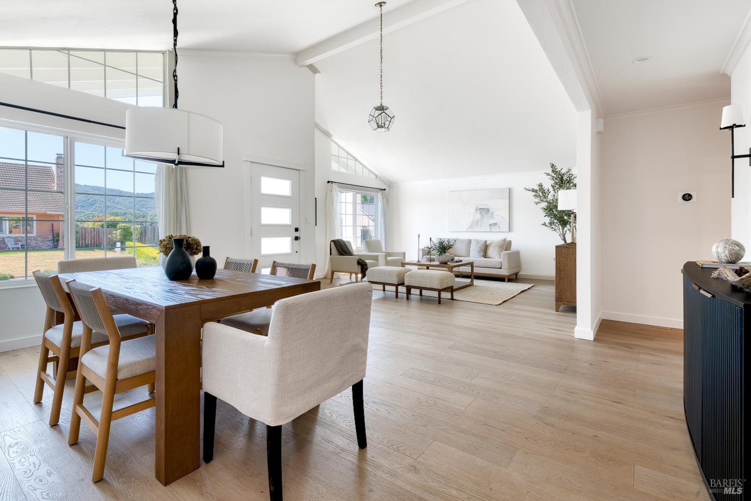 Detail Gallery Image 7 of 37 For 13 Woodland Ct, Novato,  CA 94947 - 4 Beds | 2 Baths