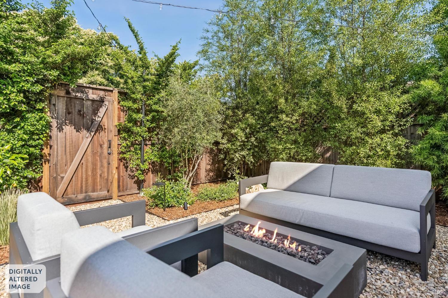 Detail Gallery Image 33 of 44 For 85 Harriet Way, Tiburon,  CA 94920 - 4 Beds | 2/1 Baths