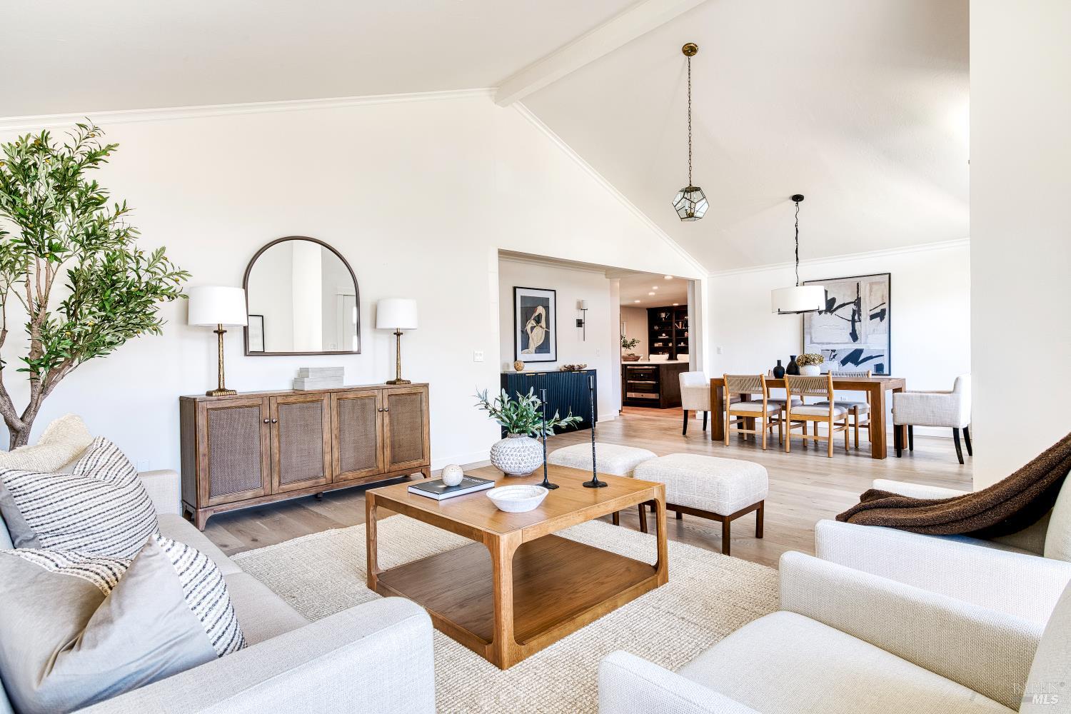 Detail Gallery Image 4 of 37 For 13 Woodland Ct, Novato,  CA 94947 - 4 Beds | 2 Baths