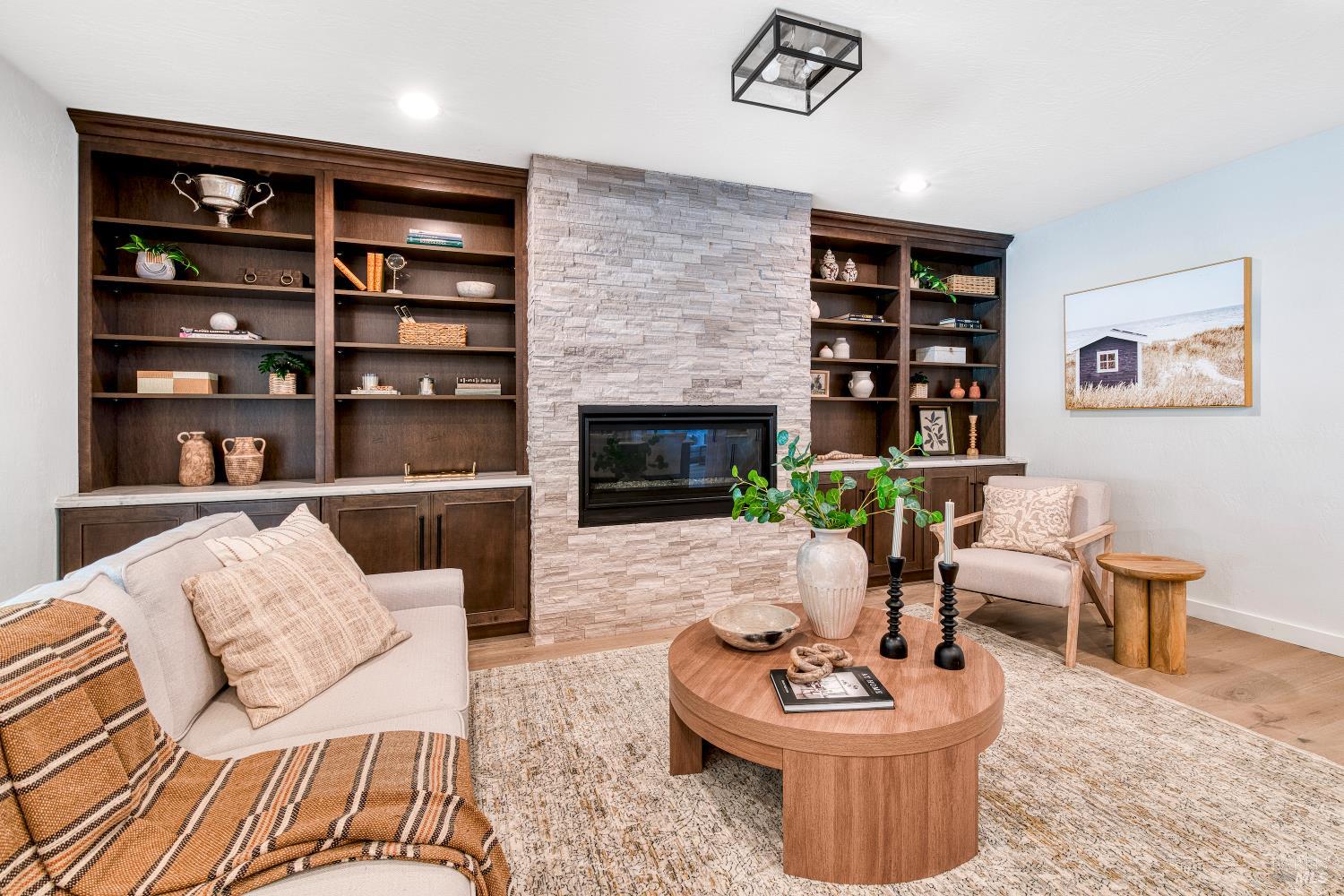 Detail Gallery Image 15 of 37 For 13 Woodland Ct, Novato,  CA 94947 - 4 Beds | 2 Baths