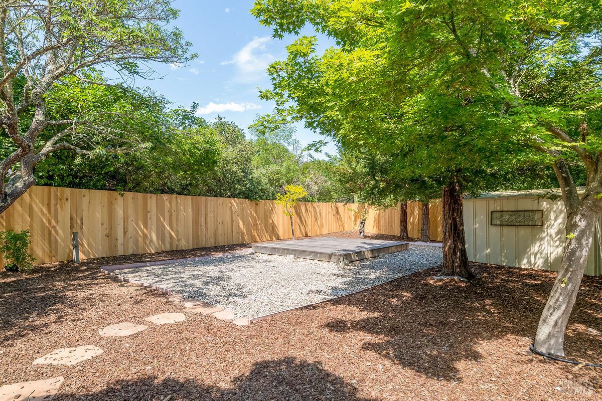 Detail Gallery Image 23 of 36 For 406 Corrillo Dr, San Rafael,  CA 94903 - 3 Beds | 2 Baths