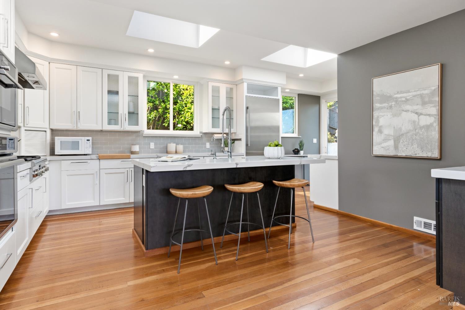 Detail Gallery Image 19 of 62 For 183 Reservoir Rd, San Rafael,  CA 94901 - 6 Beds | 6 Baths