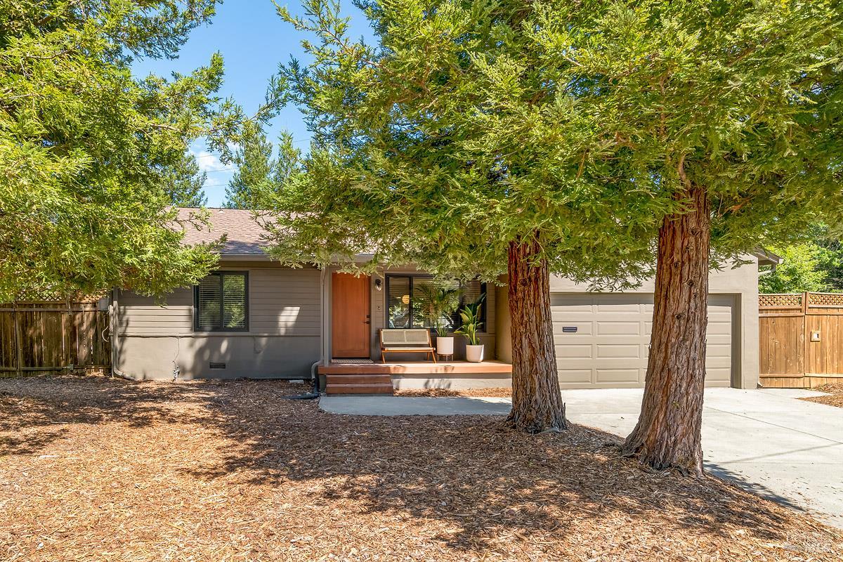 Detail Gallery Image 3 of 36 For 406 Corrillo Dr, San Rafael,  CA 94903 - 3 Beds | 2 Baths