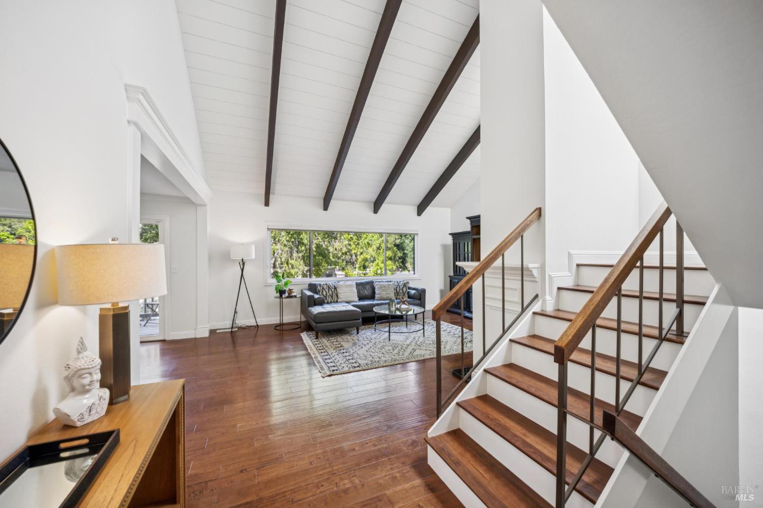 10 Arrowhead Lane photo 3