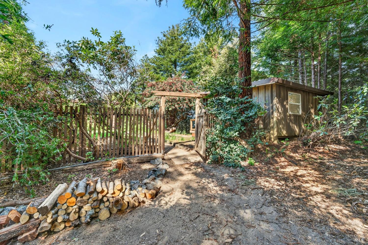 Detail Gallery Image 27 of 37 For 2900 Cameron Rd, Elk,  CA 95432 - 3 Beds | 2/1 Baths