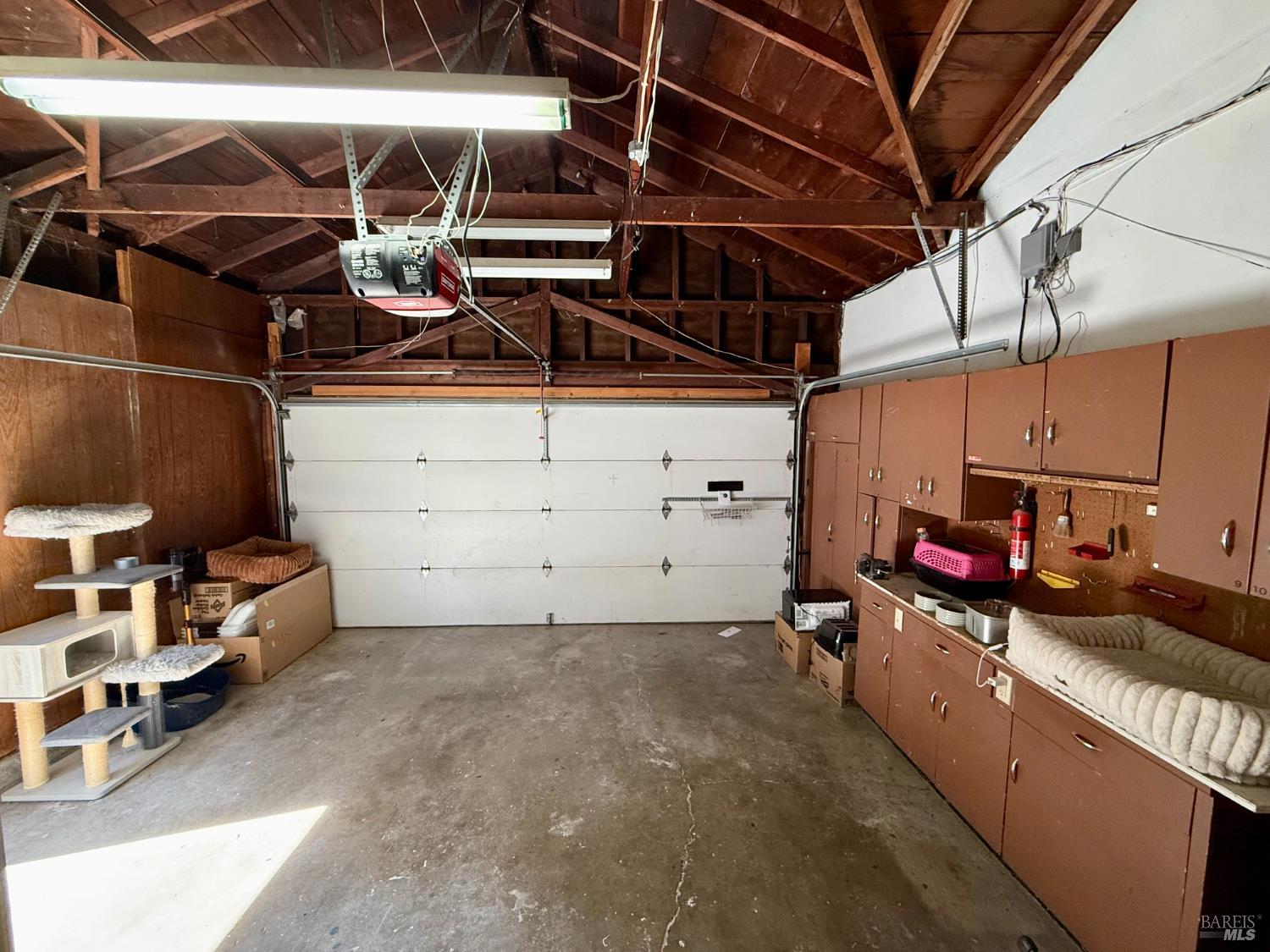 Detail Gallery Image 35 of 36 For 406 Corrillo Dr, San Rafael,  CA 94903 - 3 Beds | 2 Baths