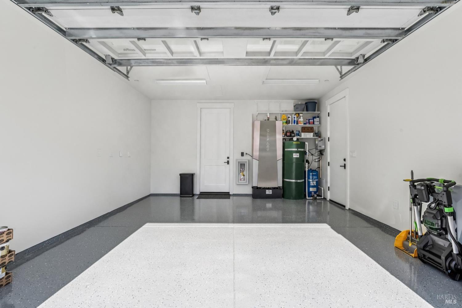 Detail Gallery Image 35 of 44 For 85 Harriet Way, Tiburon,  CA 94920 - 4 Beds | 2/1 Baths