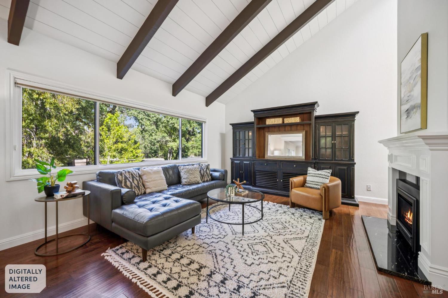 10 Arrowhead Lane photo 2