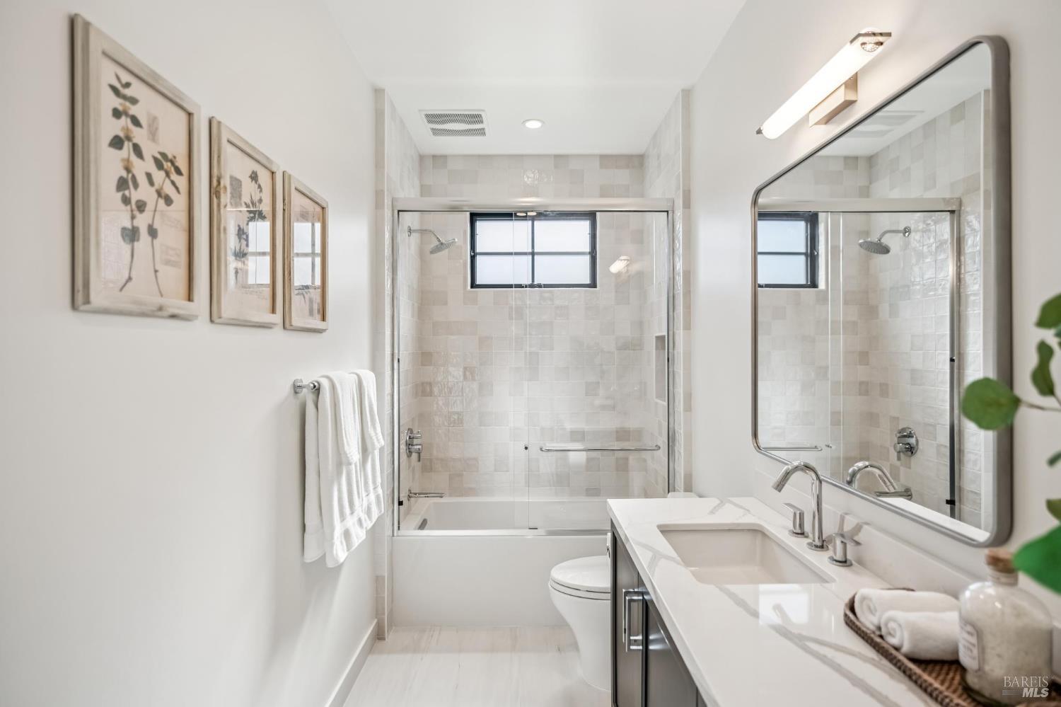 Detail Gallery Image 23 of 44 For 85 Harriet Way, Tiburon,  CA 94920 - 4 Beds | 2/1 Baths