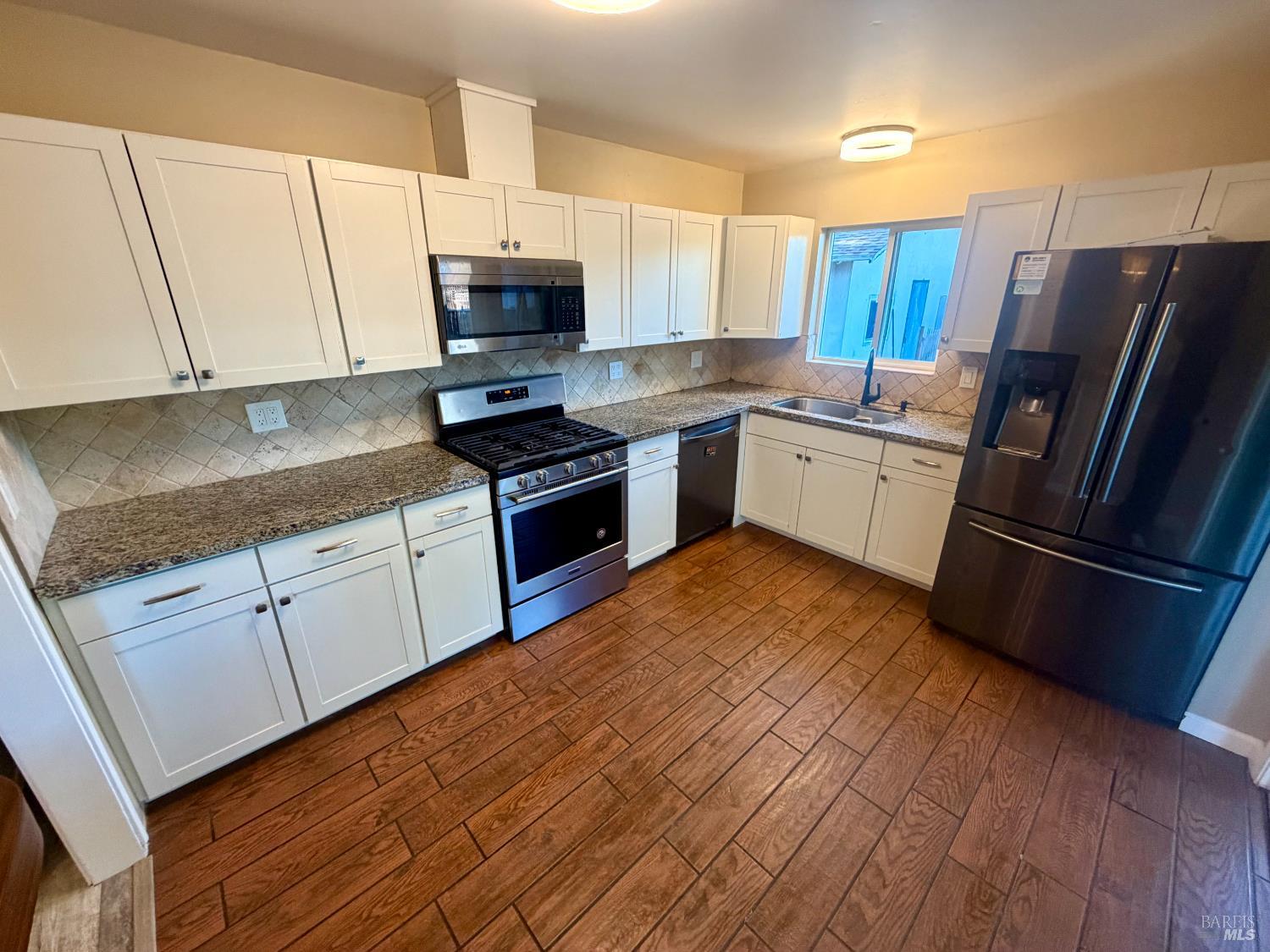 Detail Gallery Image 7 of 20 For 1124 Shetler Ave, Napa,  CA 94559 - 4 Beds | 2 Baths