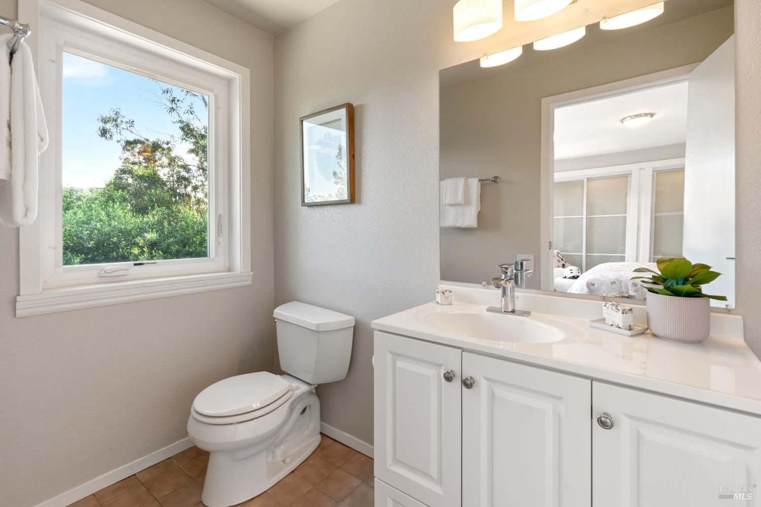 Detail Gallery Image 42 of 62 For 183 Reservoir Rd, San Rafael,  CA 94901 - 6 Beds | 6 Baths