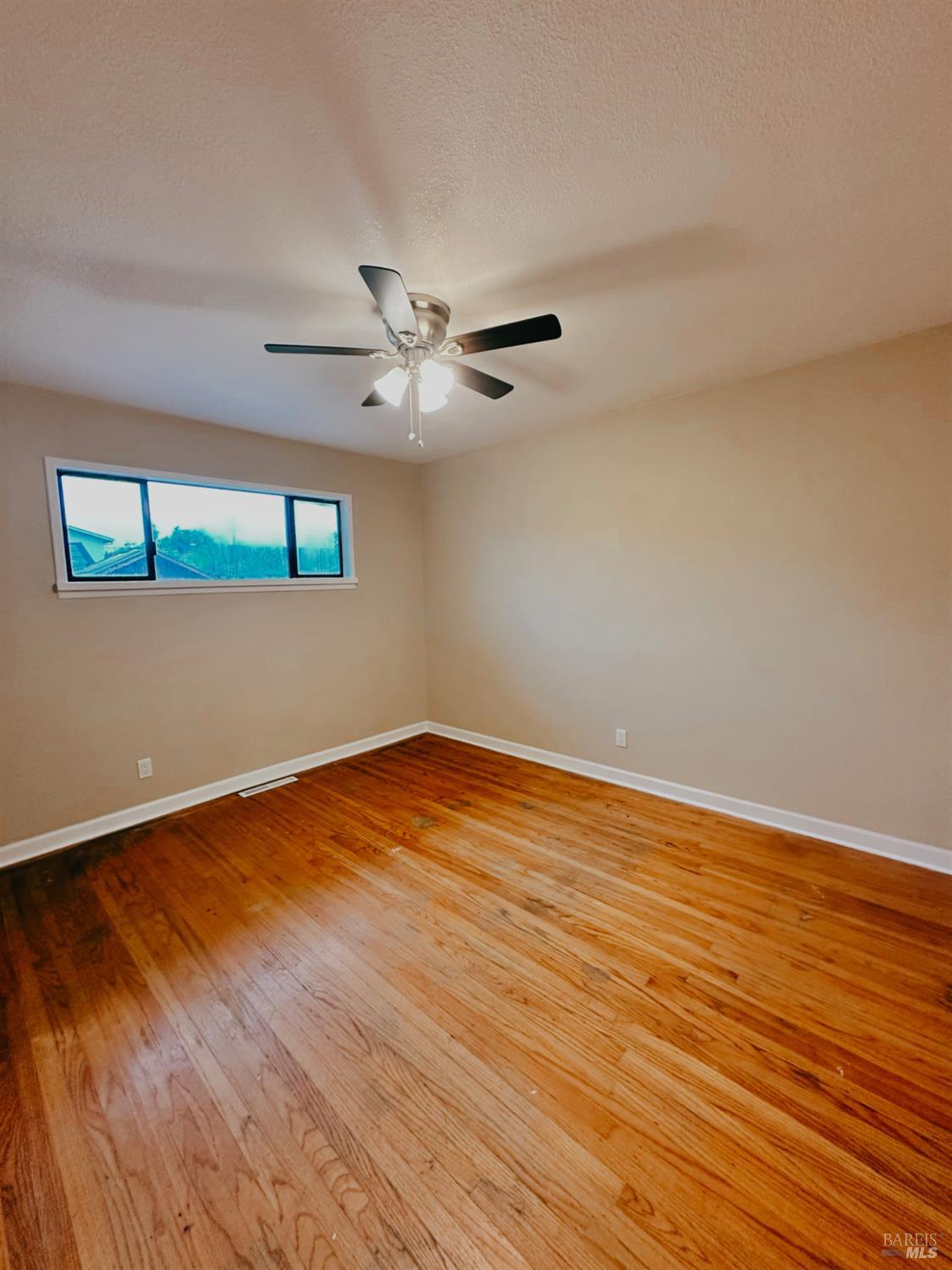 Detail Gallery Image 4 of 20 For 1124 Shetler Ave, Napa,  CA 94559 - 4 Beds | 2 Baths