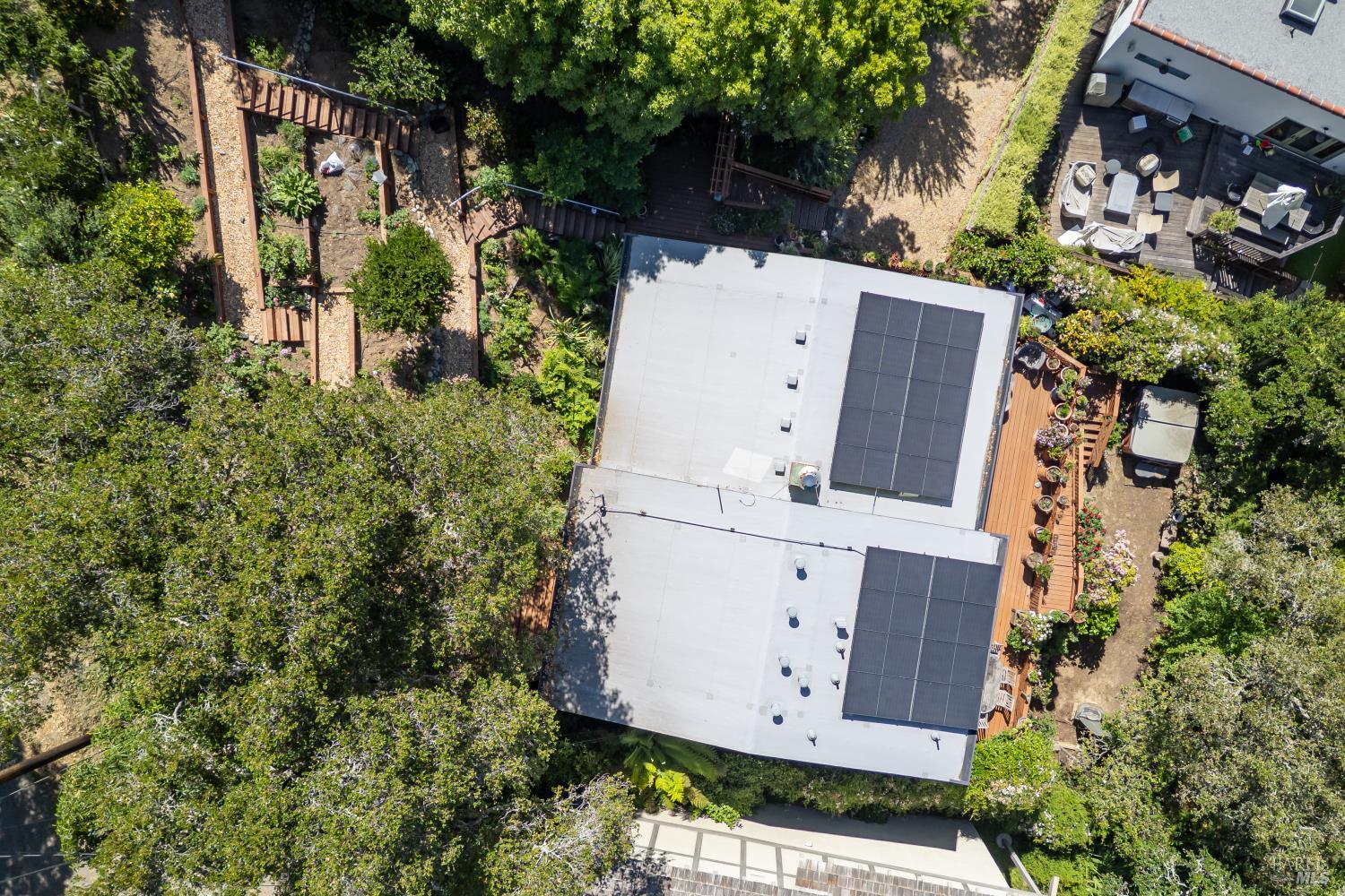 Detail Gallery Image 25 of 27 For 244 Manor Dr, Mill Valley,  CA 94941 - 3 Beds | 2 Baths