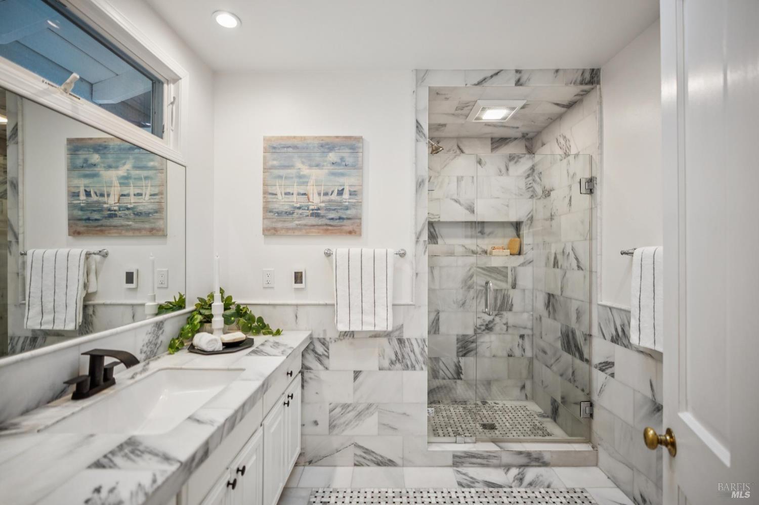 Detail Gallery Image 30 of 48 For 497 Fairway Dr, Novato,  CA 94949 - 4 Beds | 2 Baths