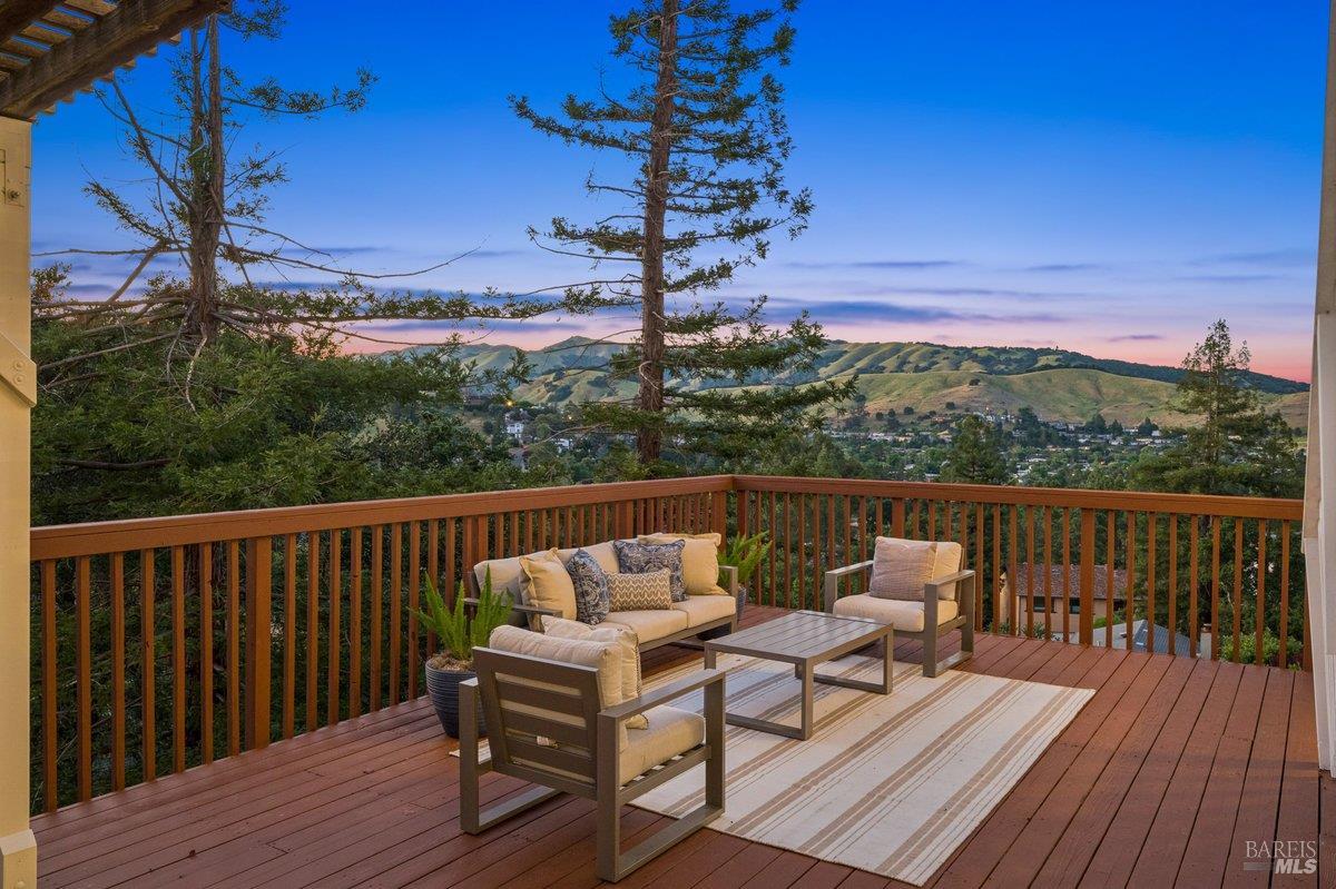 Detail Gallery Image 65 of 88 For 1036 Lea Dr, San Rafael,  CA 94903 - 6 Beds | 4/1 Baths