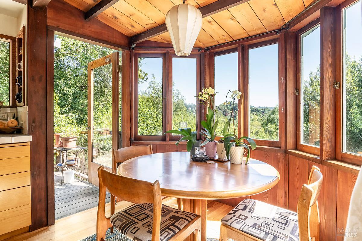 Detail Gallery Image 14 of 62 For 68 Wreden Ave, Fairfax,  CA 94930 - 2 Beds | 2 Baths