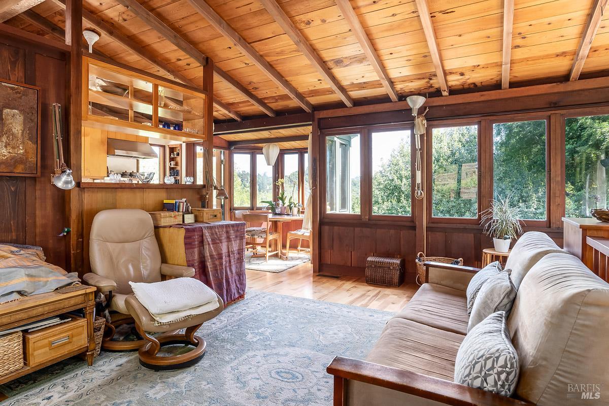 Detail Gallery Image 13 of 62 For 68 Wreden Ave, Fairfax,  CA 94930 - 2 Beds | 2 Baths