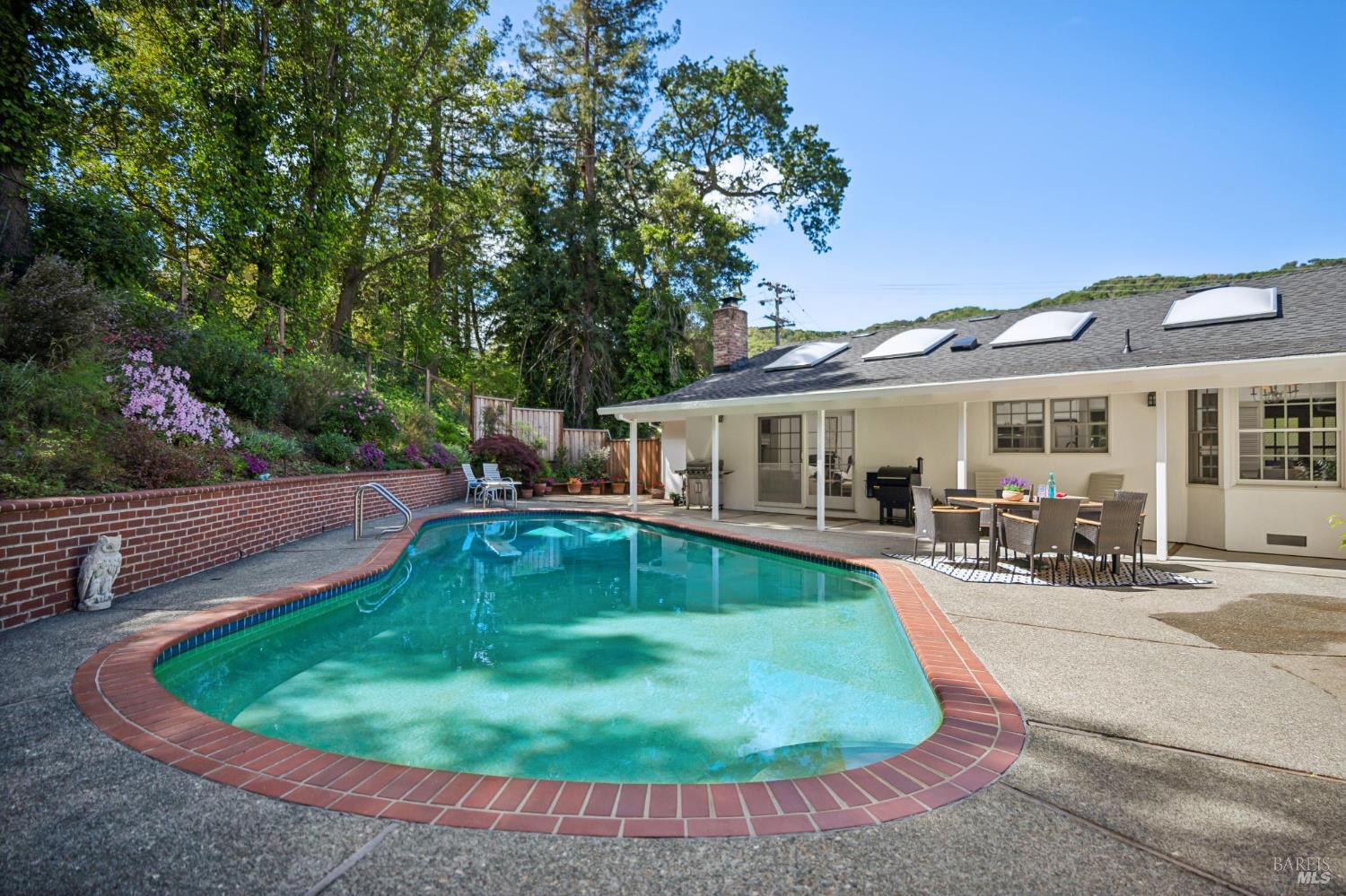 Detail Gallery Image 44 of 48 For 497 Fairway Dr, Novato,  CA 94949 - 4 Beds | 2 Baths