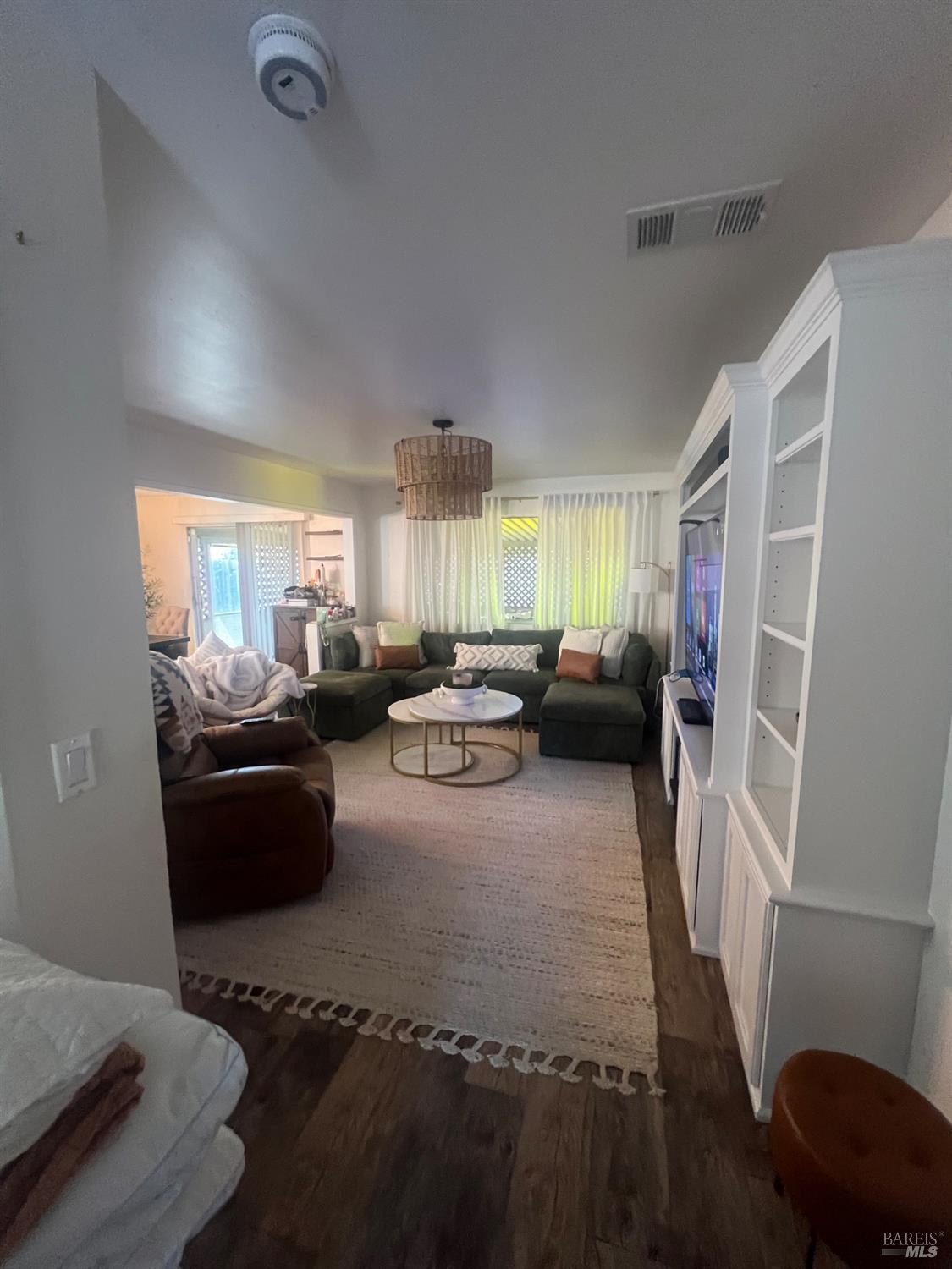 Detail Gallery Image 4 of 13 For 725 San Pedro St, Fairfield,  CA 94533 - 4 Beds | 2 Baths