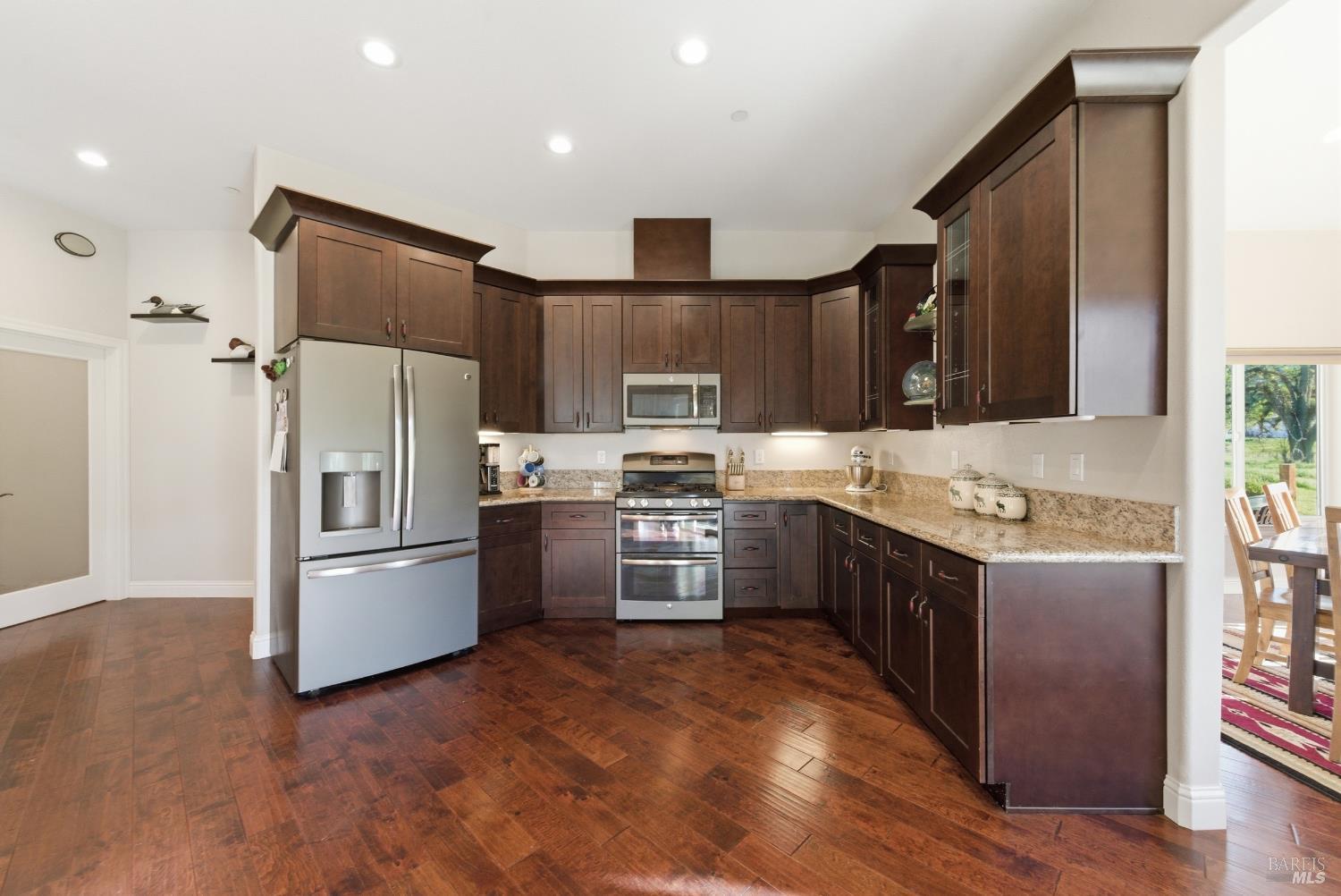 Detail Gallery Image 14 of 46 For 7561 Pleasants Valley Rd, Vacaville,  CA 95688 - 4 Beds | 2/1 Baths