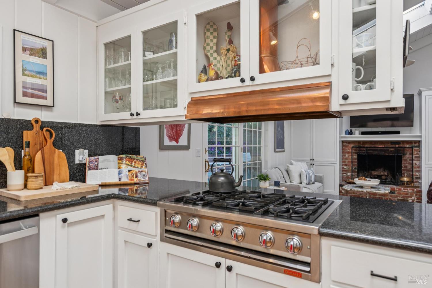 Detail Gallery Image 19 of 48 For 497 Fairway Dr, Novato,  CA 94949 - 4 Beds | 2 Baths