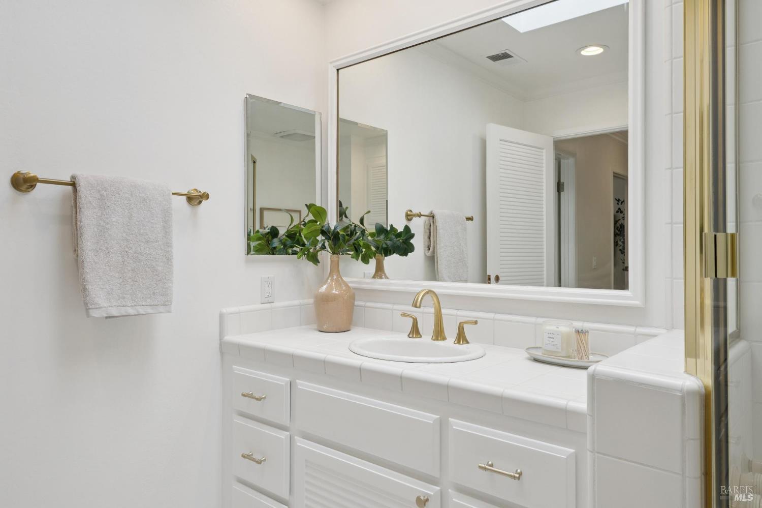 Detail Gallery Image 43 of 47 For 23 Corte Del Rey Unkn, San Rafael,  CA 94903 - 3 Beds | 2 Baths