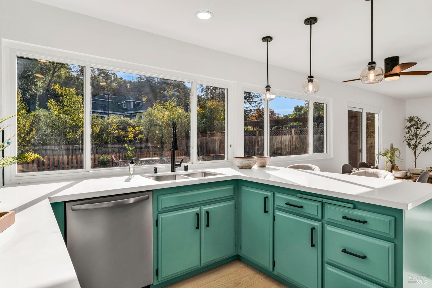 Detail Gallery Image 12 of 58 For 508 San Marin Dr, Novato,  CA 94945 - 4 Beds | 2/1 Baths