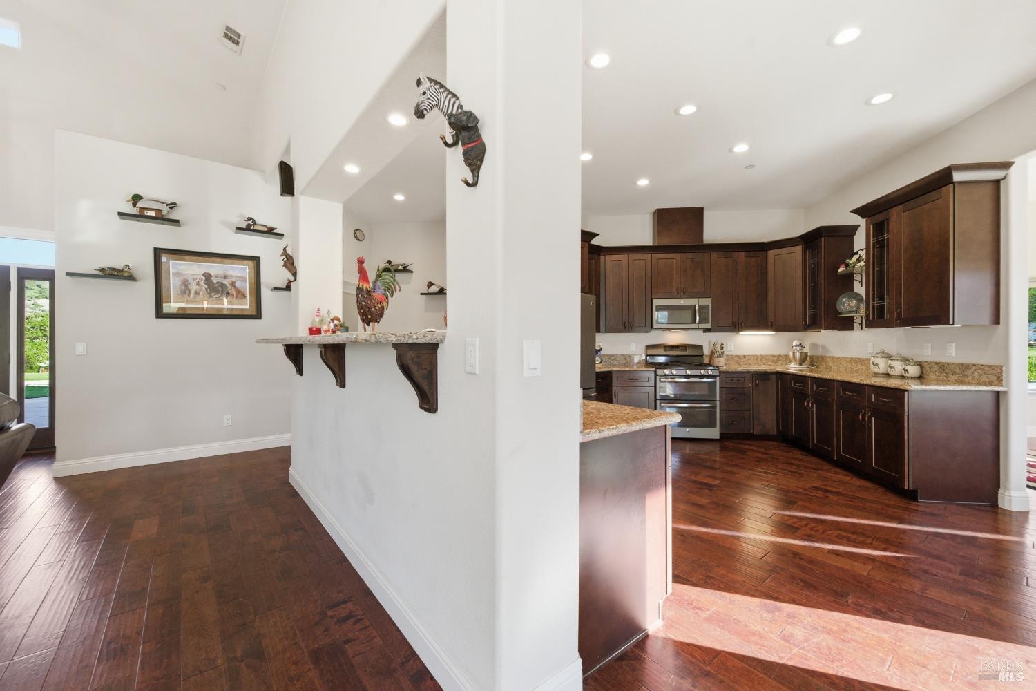 Detail Gallery Image 11 of 46 For 7561 Pleasants Valley Rd, Vacaville,  CA 95688 - 4 Beds | 2/1 Baths