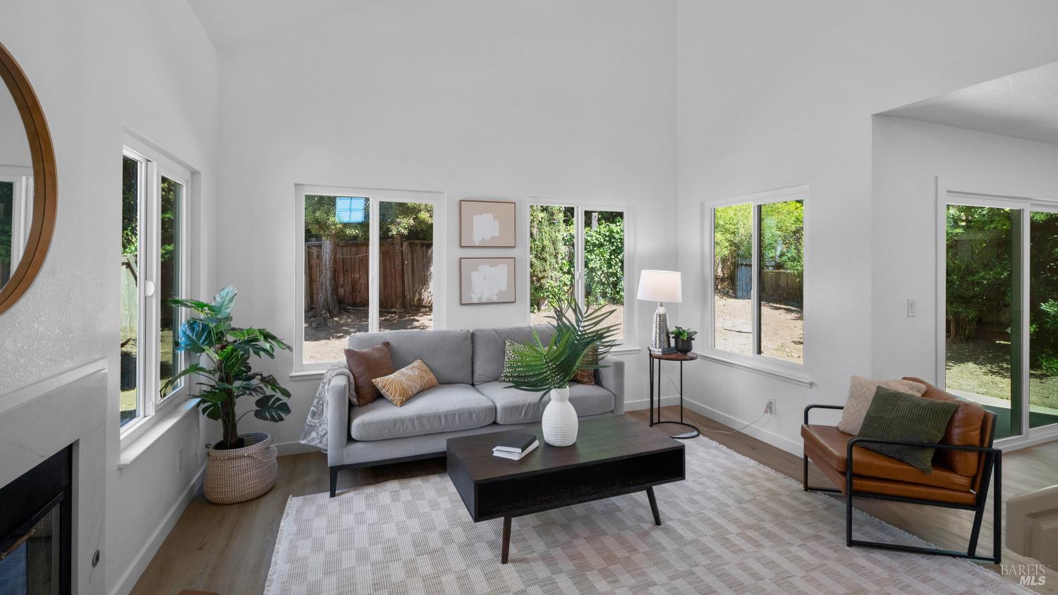 Detail Gallery Image 7 of 30 For 873 Knights Cir, Vallejo,  CA 94591 - 3 Beds | 2/1 Baths