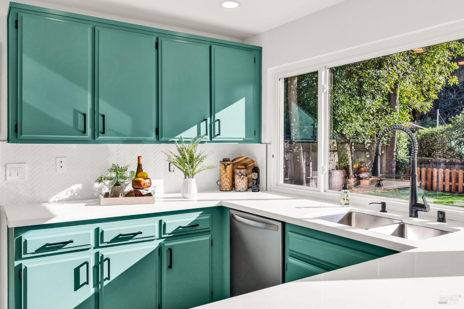 Detail Gallery Image 15 of 58 For 508 San Marin Dr, Novato,  CA 94945 - 4 Beds | 2/1 Baths