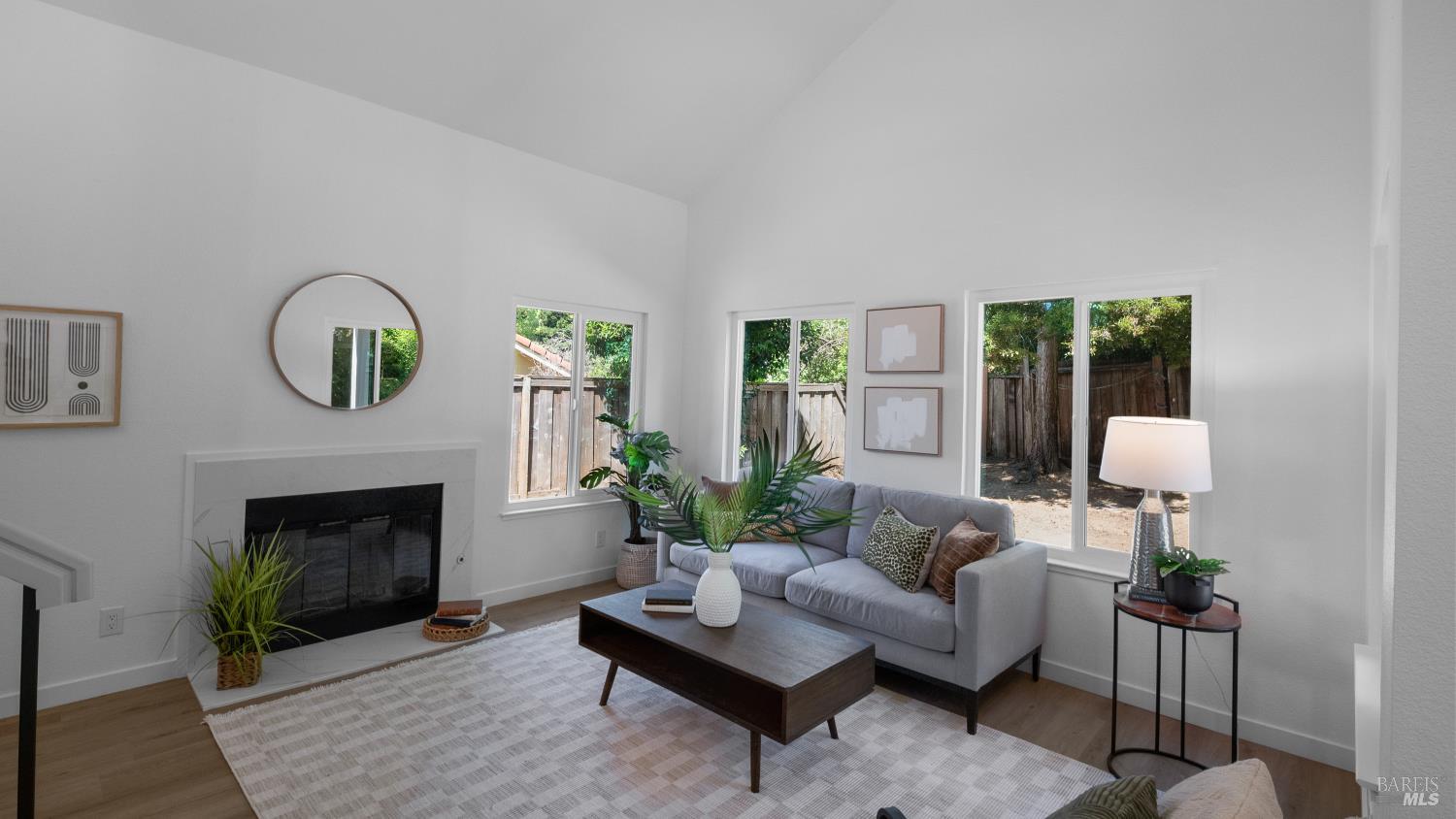 Detail Gallery Image 10 of 30 For 873 Knights Cir, Vallejo,  CA 94591 - 3 Beds | 2/1 Baths