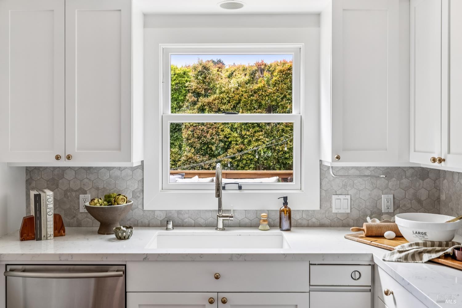 Detail Gallery Image 20 of 39 For 44 Catalpa Ave, Mill Valley,  CA 94941 - 3 Beds | 2 Baths