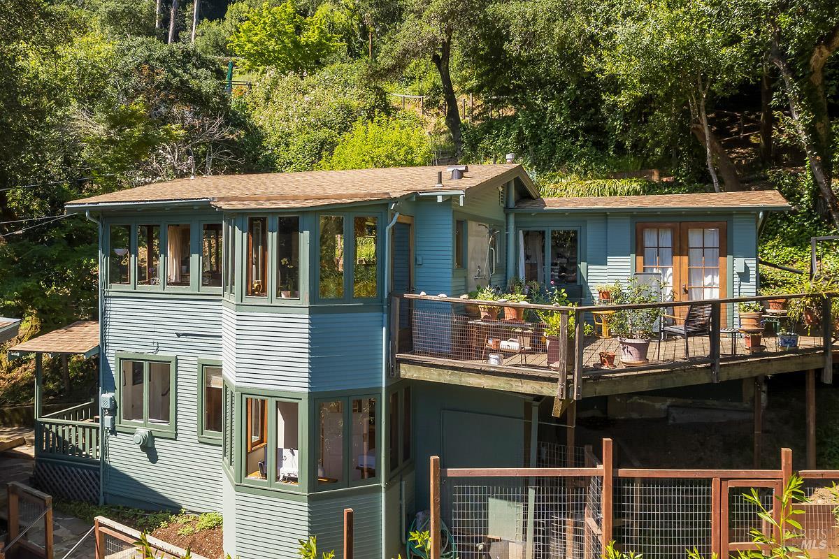 Detail Gallery Image 2 of 62 For 68 Wreden Ave, Fairfax,  CA 94930 - 2 Beds | 2 Baths