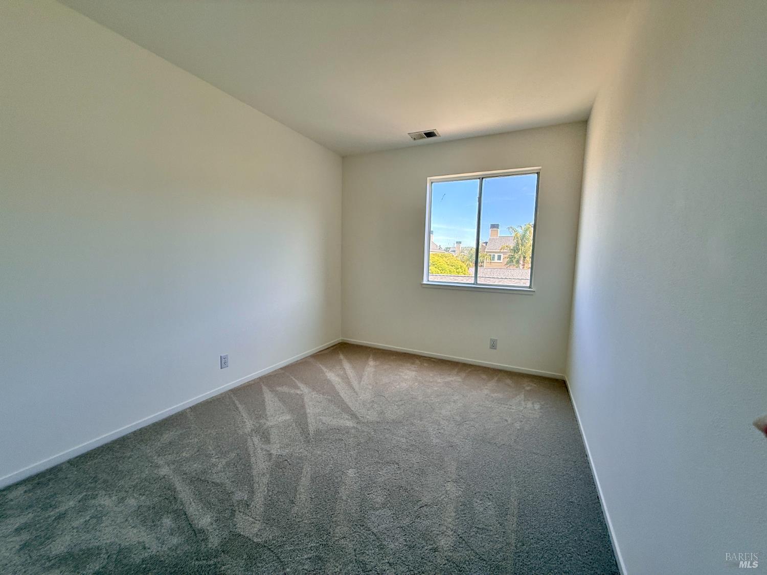 Detail Gallery Image 12 of 12 For 77 Parkview Cir, Corte Madera,  CA 94925 - 2 Beds | 1 Baths