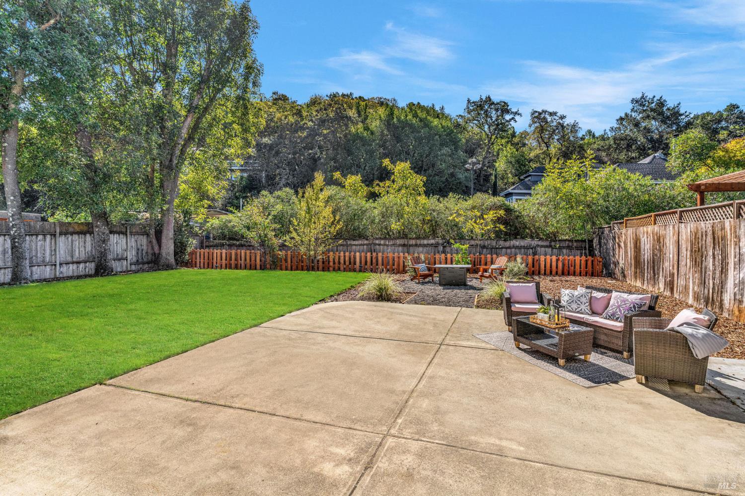 Detail Gallery Image 25 of 58 For 508 San Marin Dr, Novato,  CA 94945 - 4 Beds | 2/1 Baths