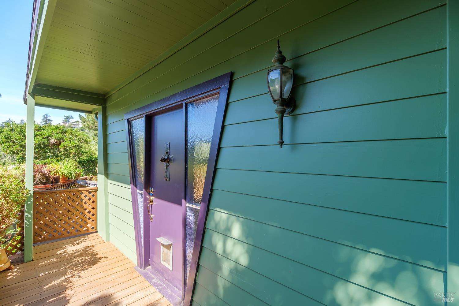 244 Manor Drive photo 3