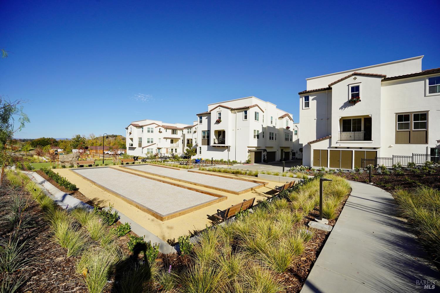 Detail Gallery Image 12 of 28 For 106 Rockview Rd, Novato,  CA 94949 - 3 Beds | 3/1 Baths