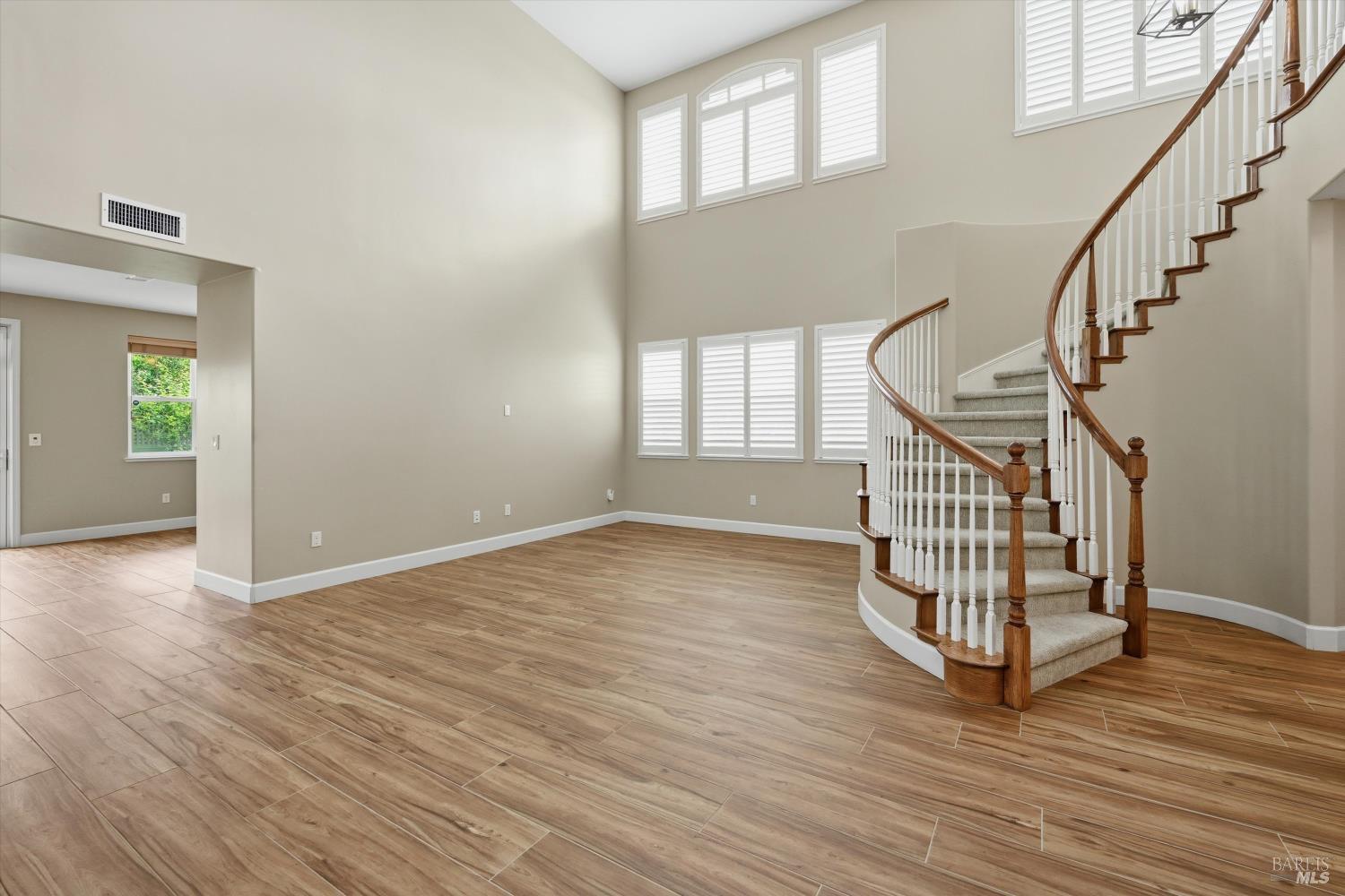3961 Park Gardens Drive photo 3