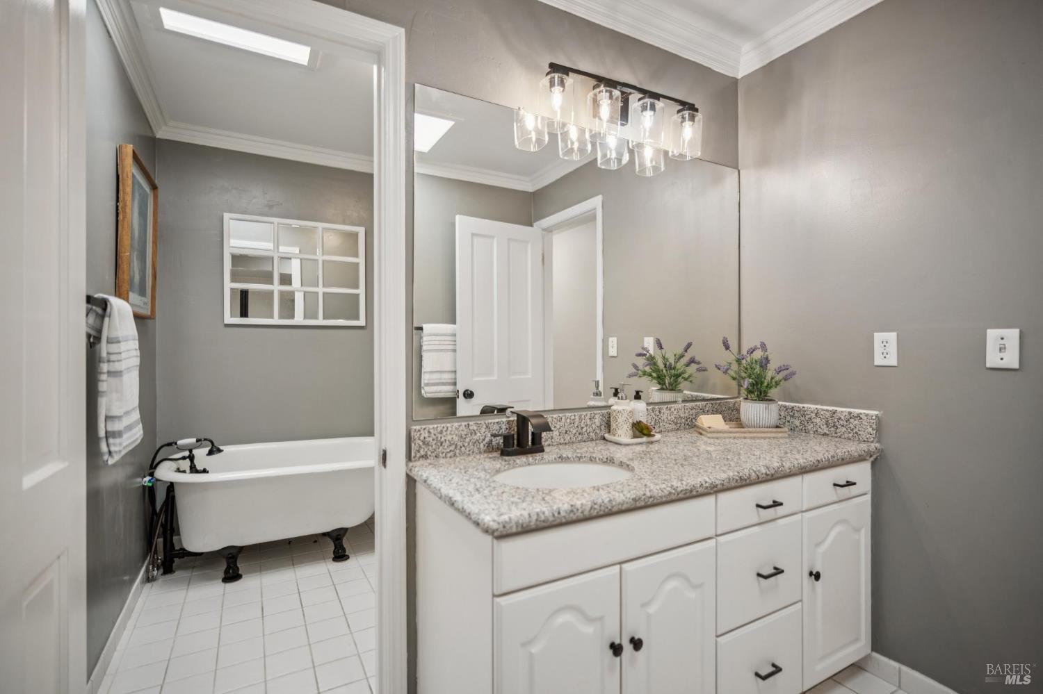 Detail Gallery Image 38 of 48 For 497 Fairway Dr, Novato,  CA 94949 - 4 Beds | 2 Baths